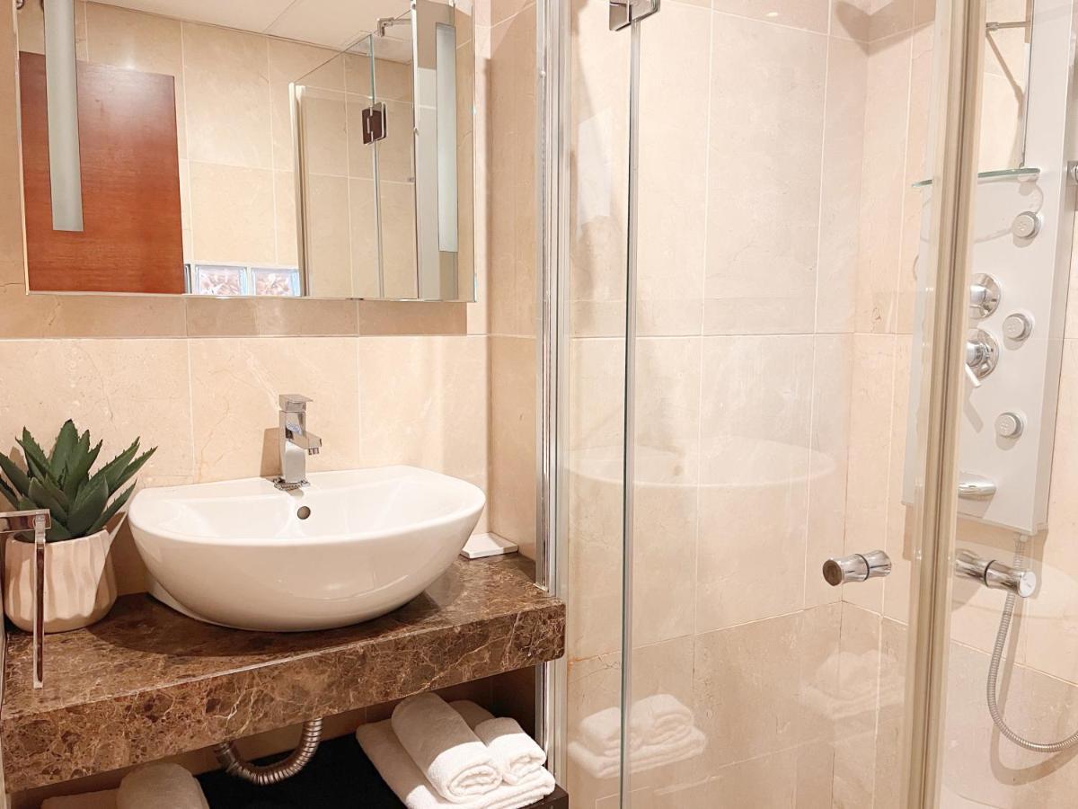 Homely Malaga Carreteria Con Piscina Exterior foto